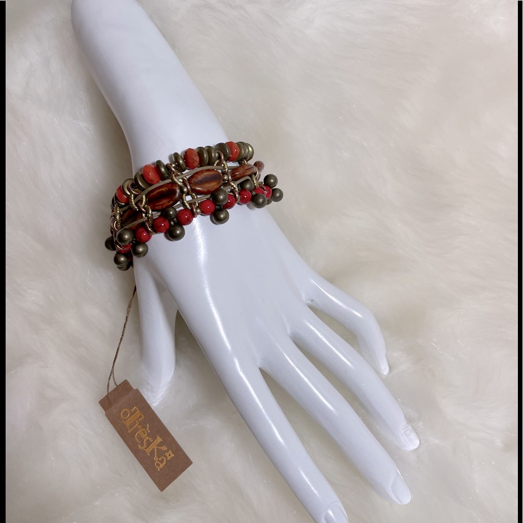 Treska Beaded Shells Bracelet Magnetic Clasp 10$